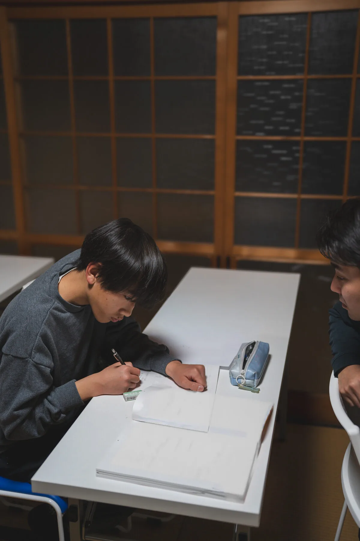 中学生コース — 先生と一対一で集中して学ぶ中学生